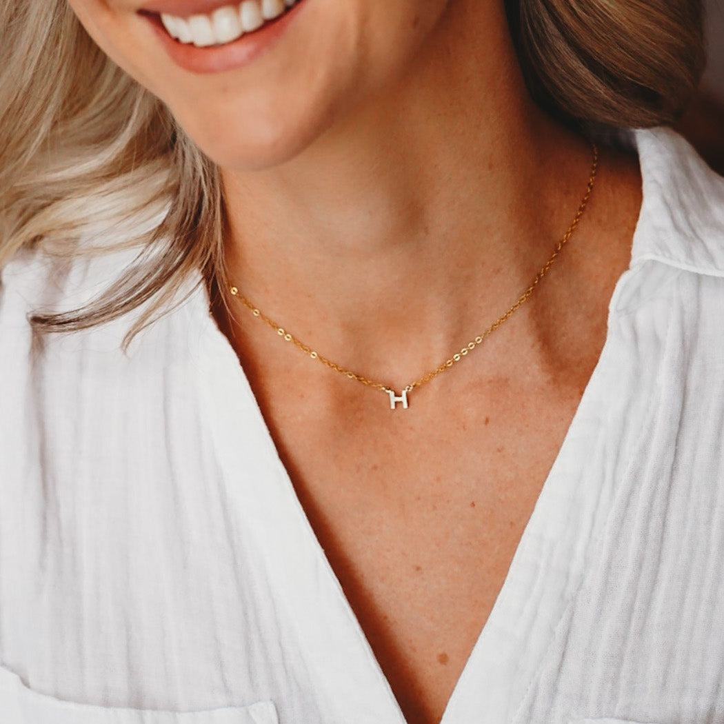 Single Love Letter Necklace - Uppercase