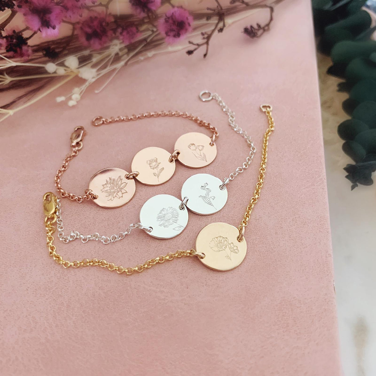 Birth Flowers Bracelet - Single Midi Round Disc
