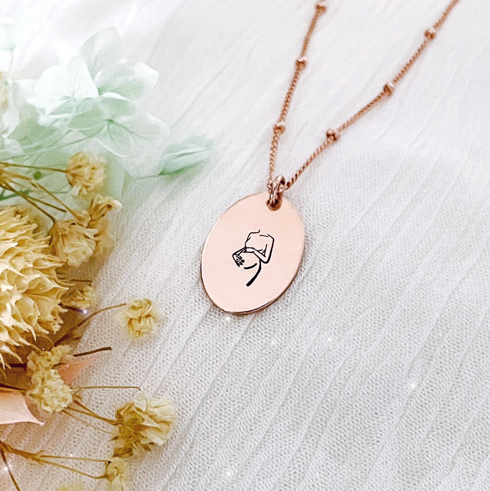 Pregnant Mama Necklace - Oval Disc