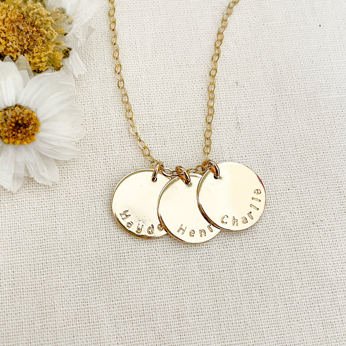 Triple Names on a Curve Necklace - Midi Discs