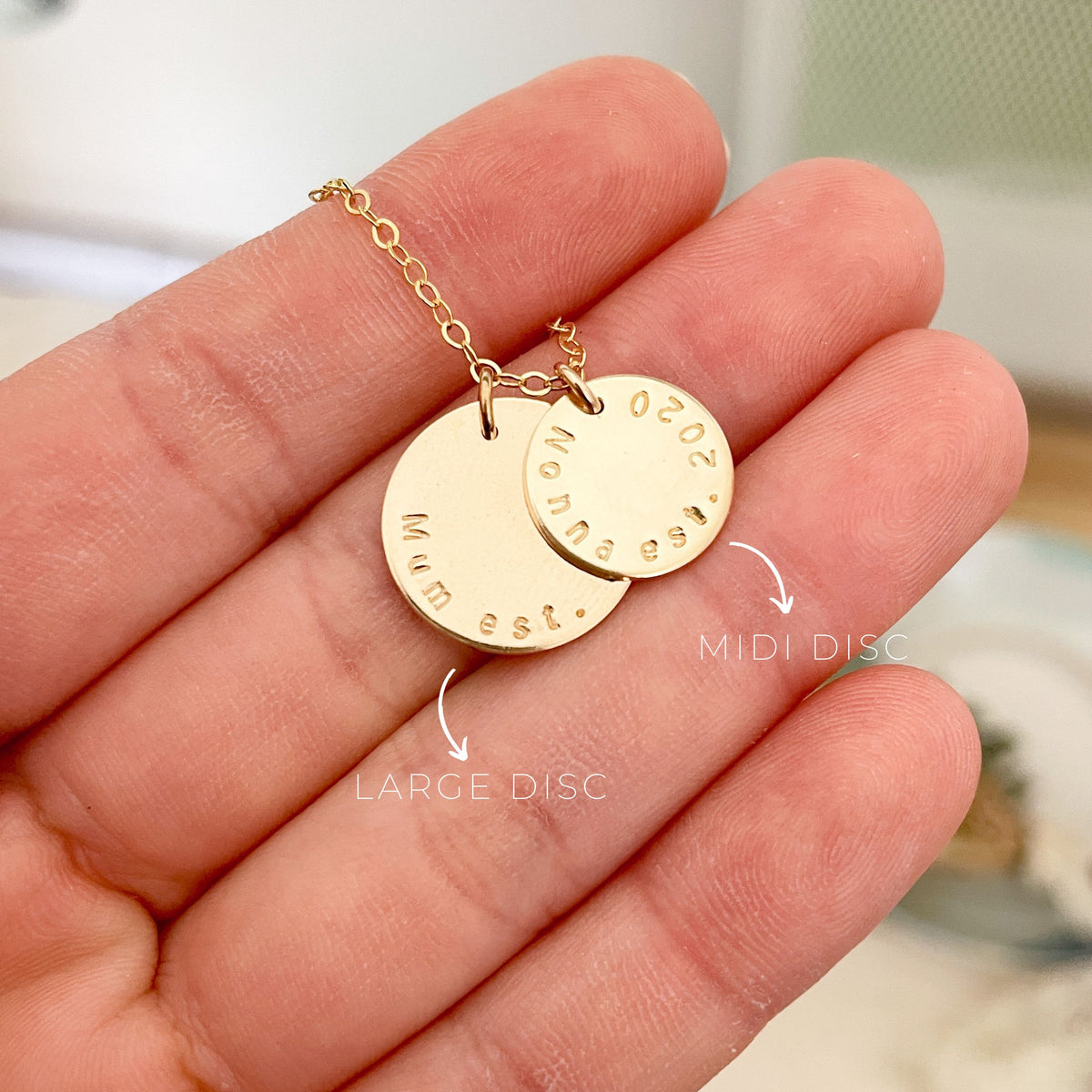 Mum est Nan est Disc Necklace - Midi + Large Discs