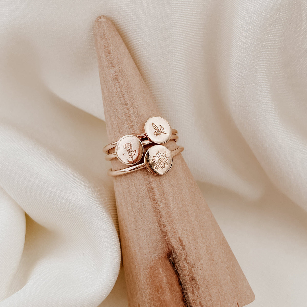 Birth Flower Round Disc Ring