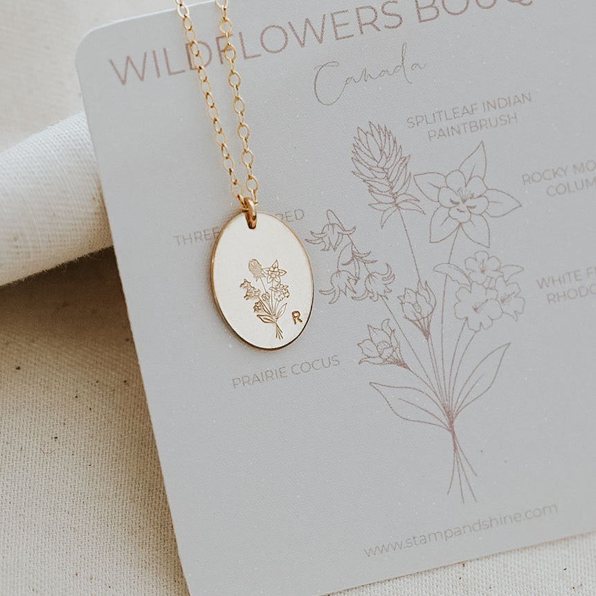 Canada Wildflowers Bouquet Necklace - Oval Disc