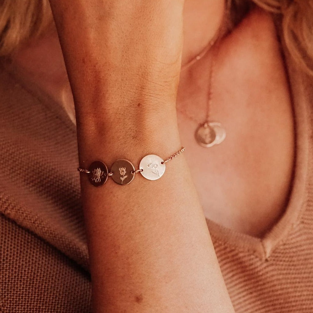 Birth Flowers Bracelet - Triple Midi Round Disc