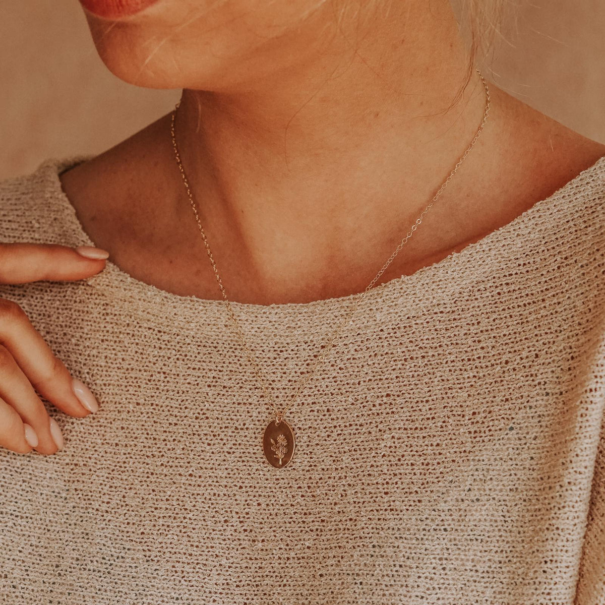 Australia Wildflowers Bouquet Necklace - Oval Disc