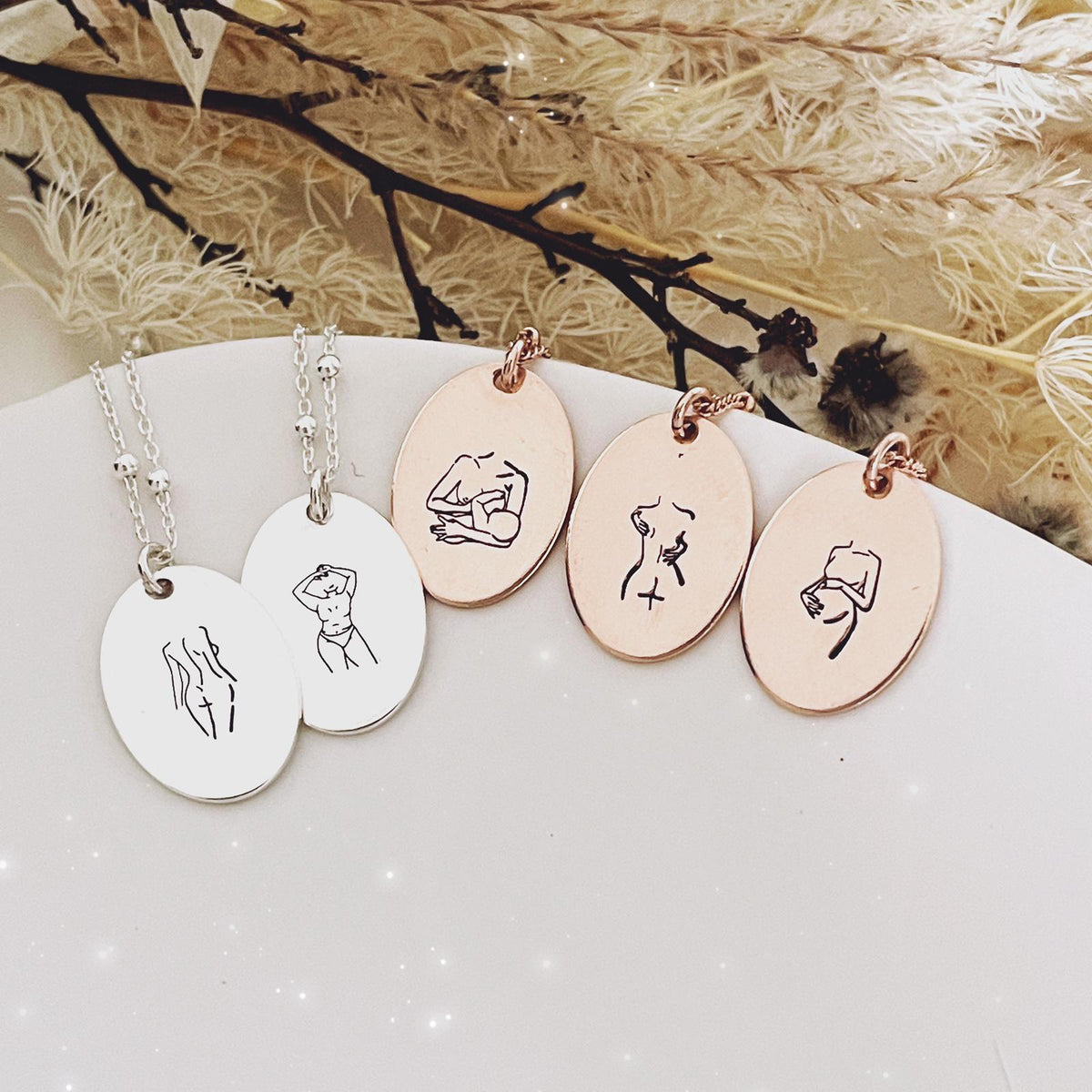 Pregnant Mama Necklace - Oval Disc